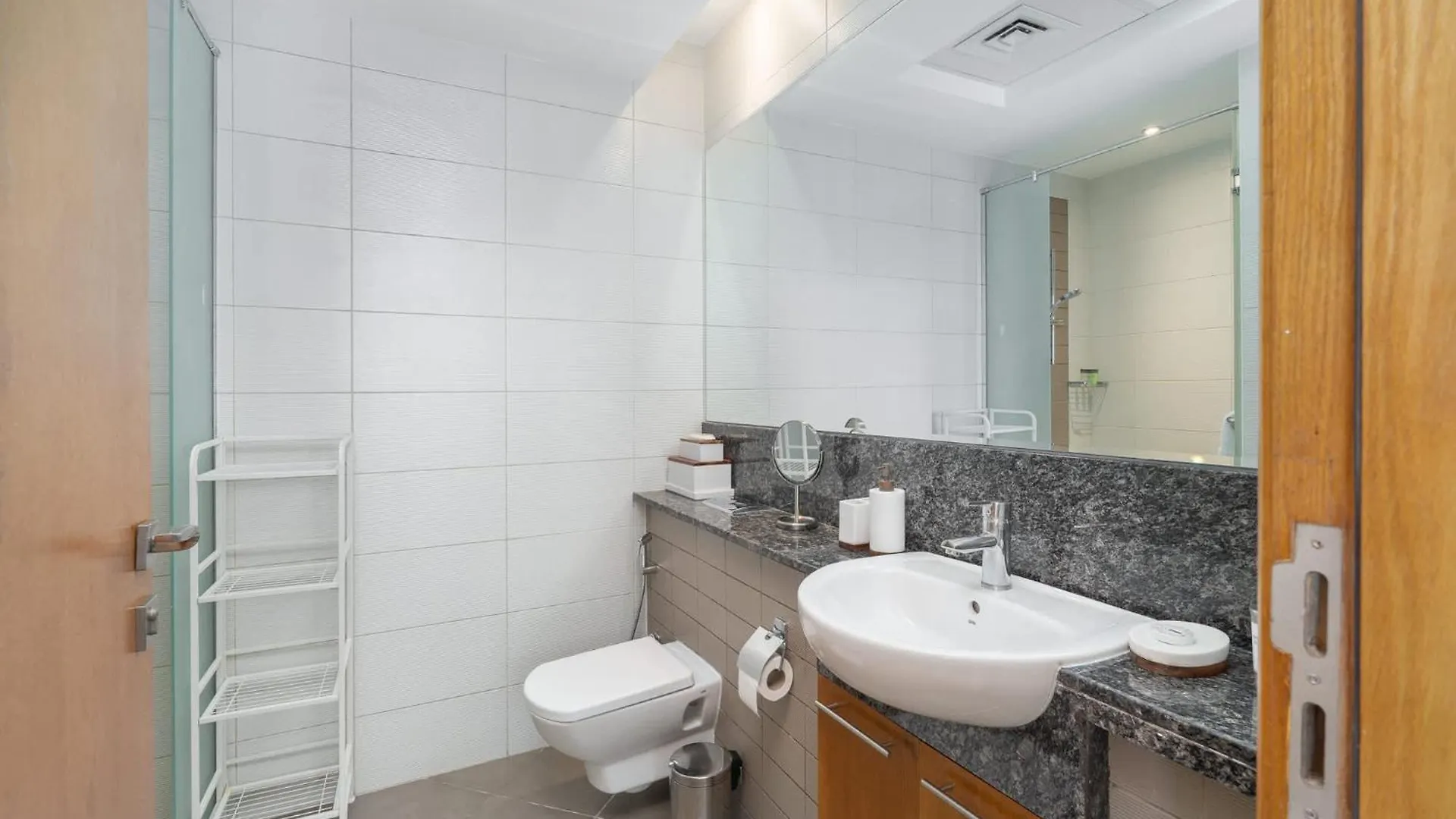 Dazzling Studio In Business Bay With Stunning Views Dubai Emirados Árabes Unidos